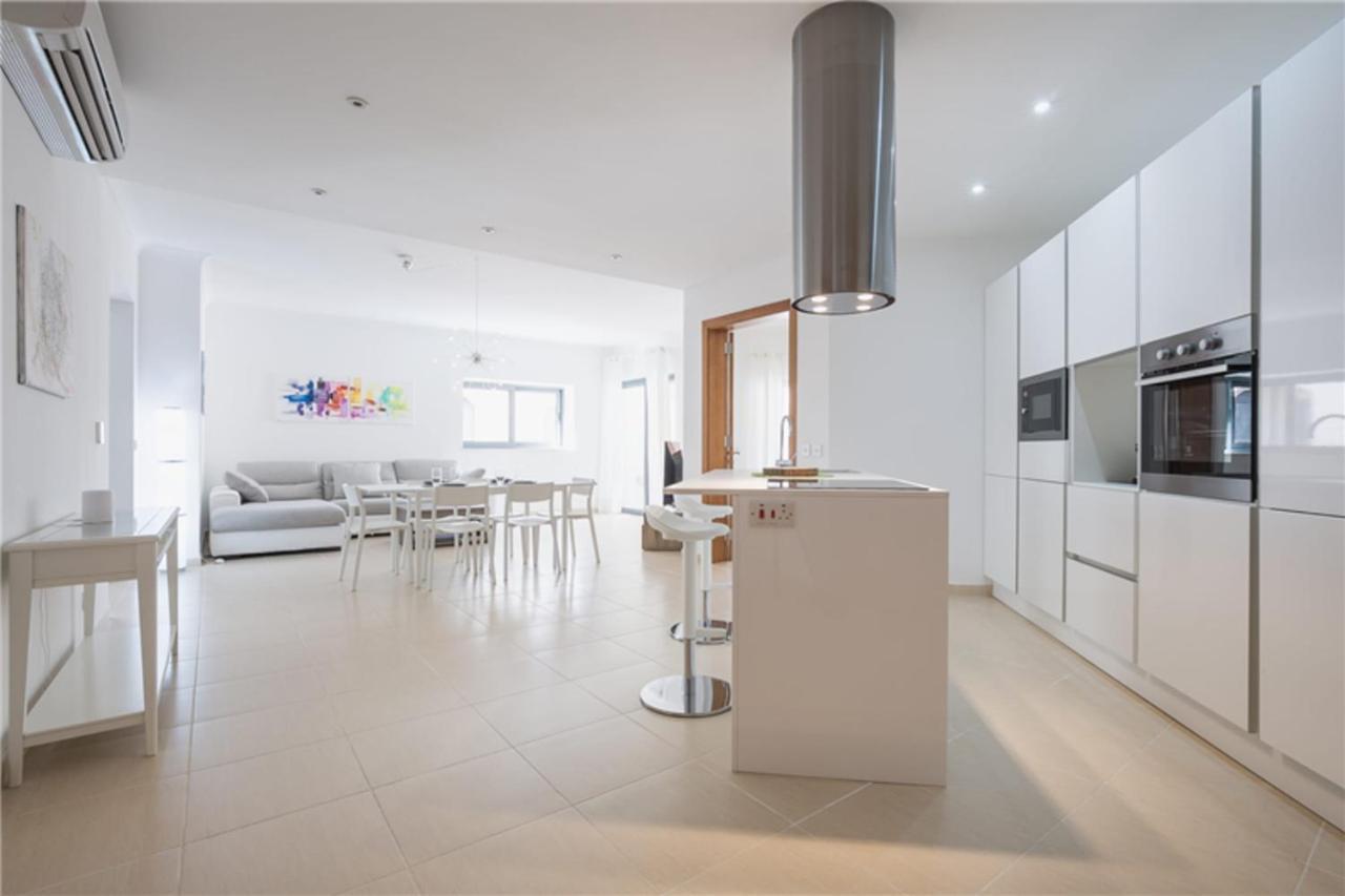 מליאהה Lux Seaview & Pool-Hosted By Sweetstay מראה חיצוני תמונה
