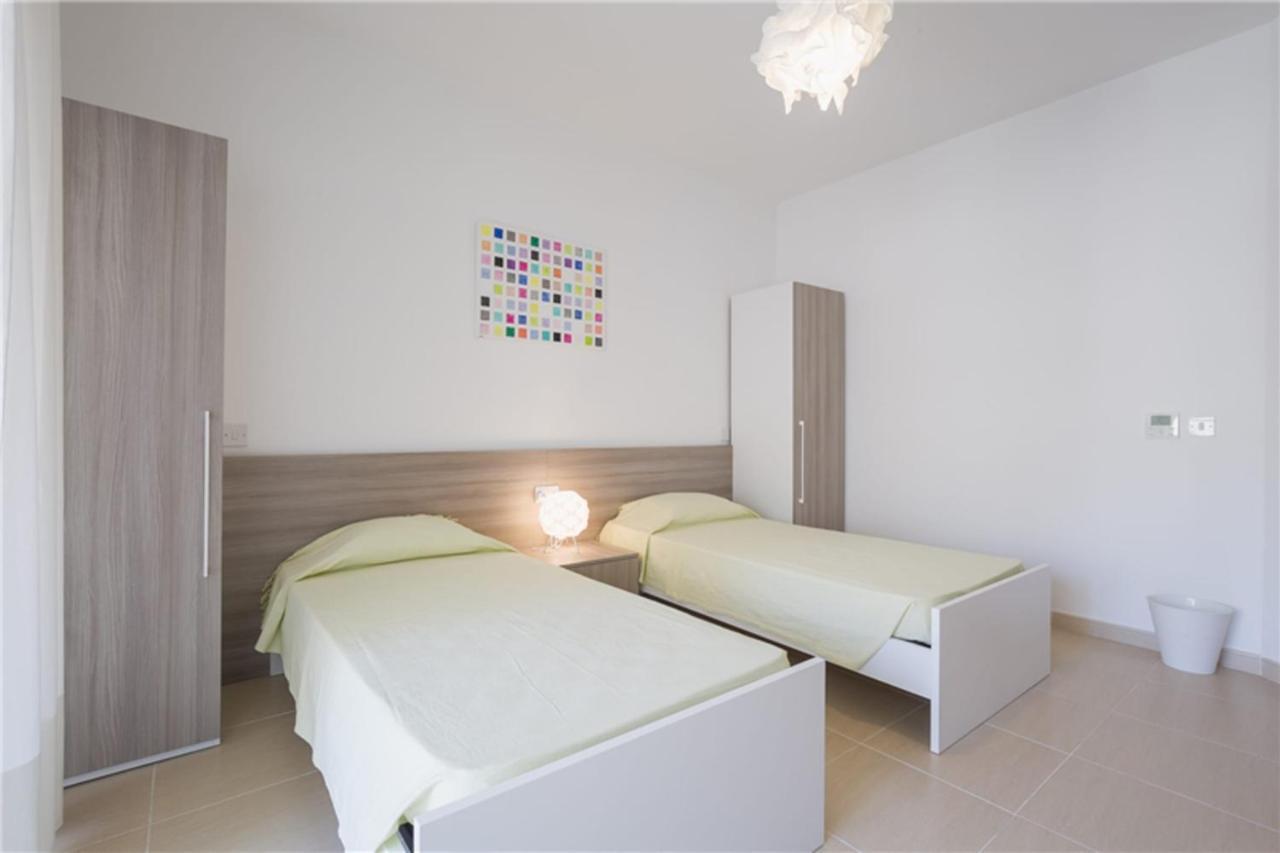 מליאהה Lux Seaview & Pool-Hosted By Sweetstay מראה חיצוני תמונה