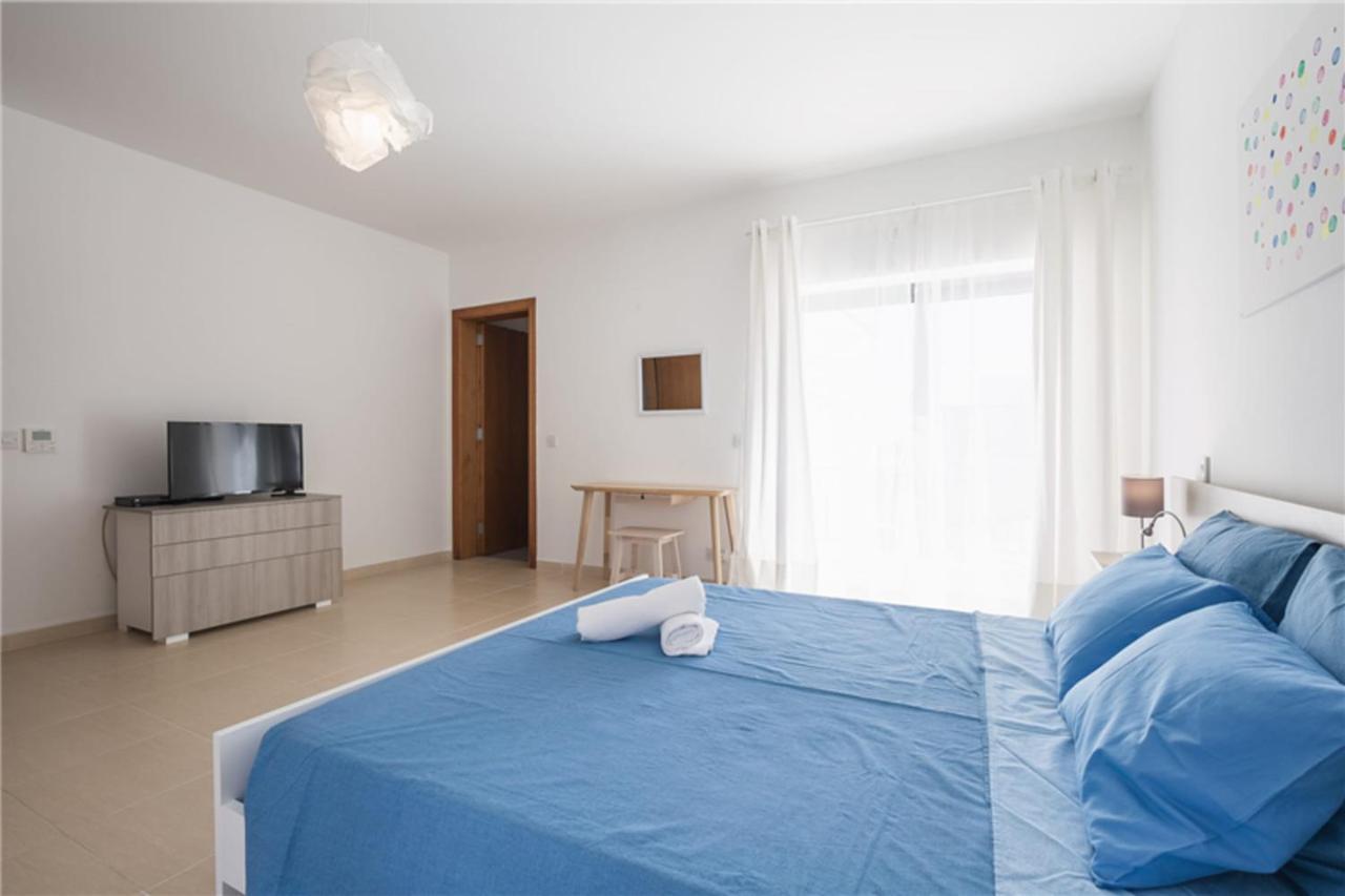 מליאהה Lux Seaview & Pool-Hosted By Sweetstay מראה חיצוני תמונה